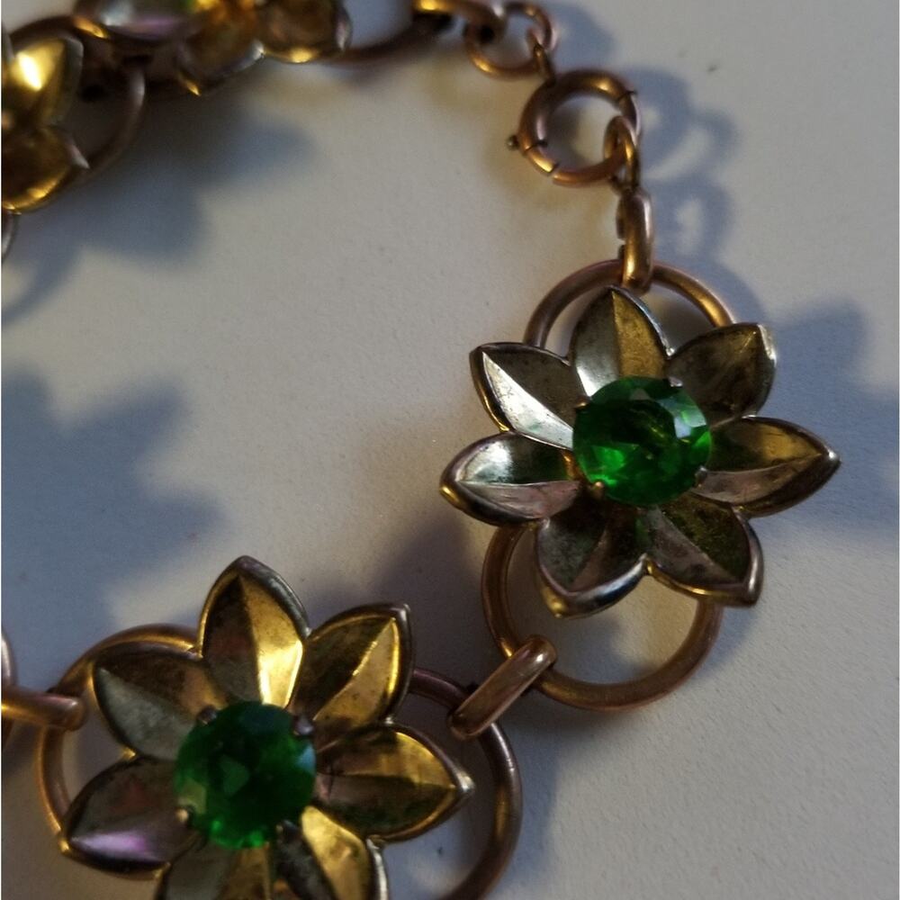 Gold and Green Retro Vintage Flower Gem Bracelet - Picture 2 of 3